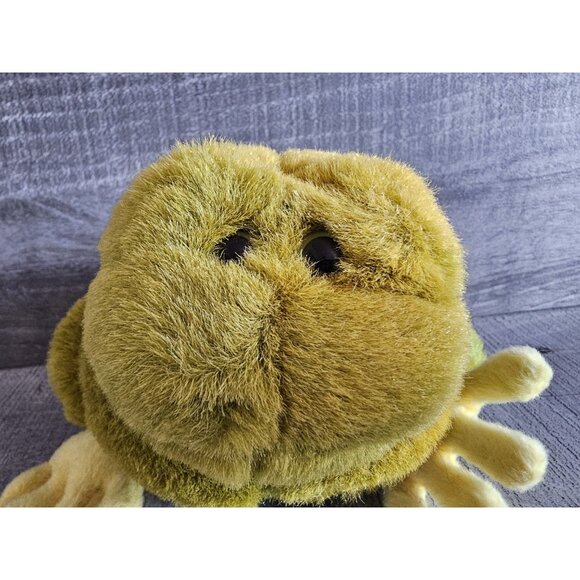 JLI Green Plush Frog Toad 1994 Realistic Stuffed Animal 4" Petting Zoo Amphibian - Picture 3 of 8
